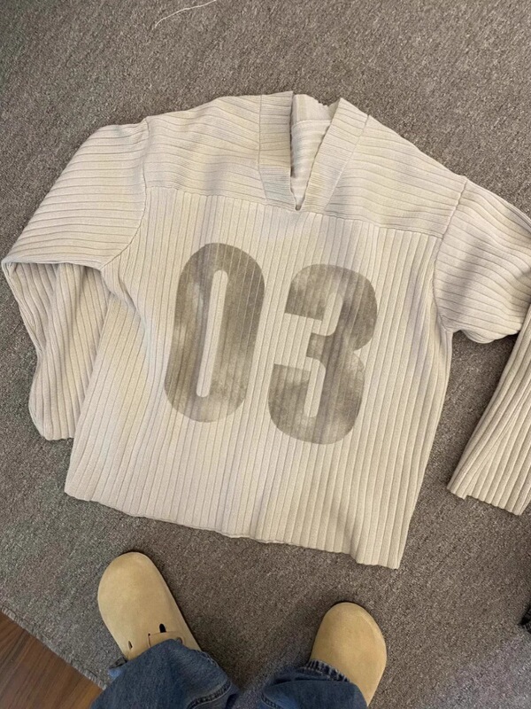 American Retro Digital Letter Print V-Neck Knitwear for Men and Women, Trendy Loose Rugby Jersey, Long-Sleeved Sports Top