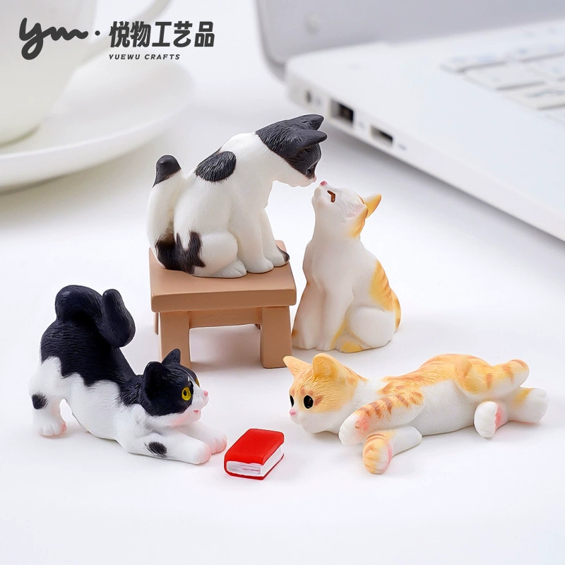 Мультфильм милый ленивый поцелуй котенка