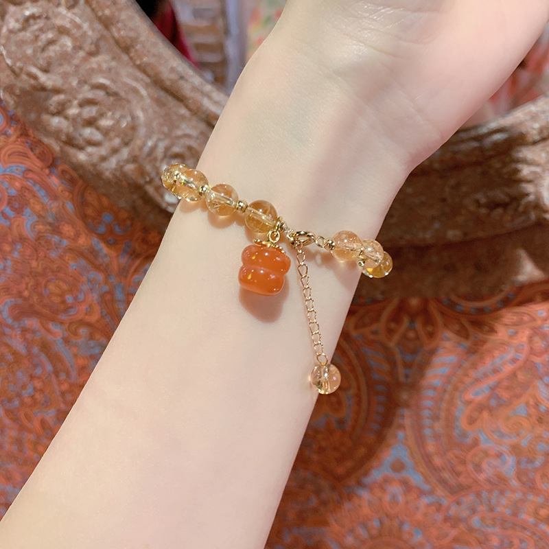 Agate pendant solar-powered