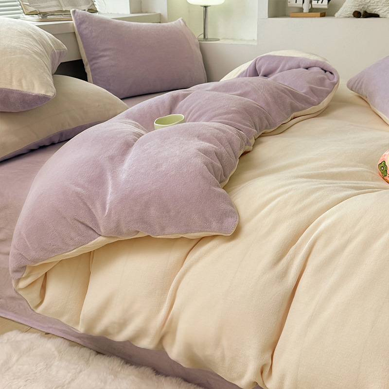 Amarillo lechoso morado claro