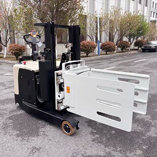 Pulverized Cloth Roll Paper Roll Cotton Bag 90-Degree Rotating Clamp Forklift 360-Degree Round Barrel Square Barrel Flipping Dump Truck