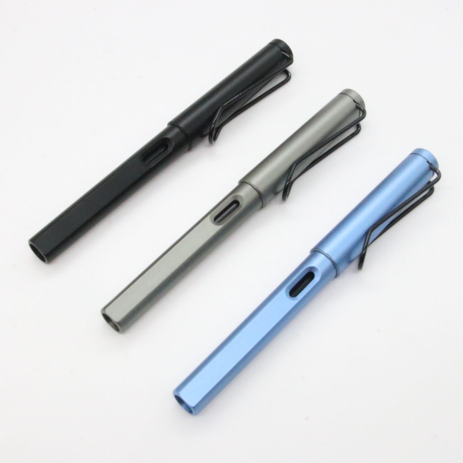 Junrong Zhengzi pluma medio aceite pluma publicidad bolígrafo en stock insertar pluma