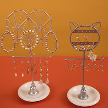 ���ƽ�ɫ�F�����մ��бP��������չʾ�ܶ๦���ռ{����չʾ