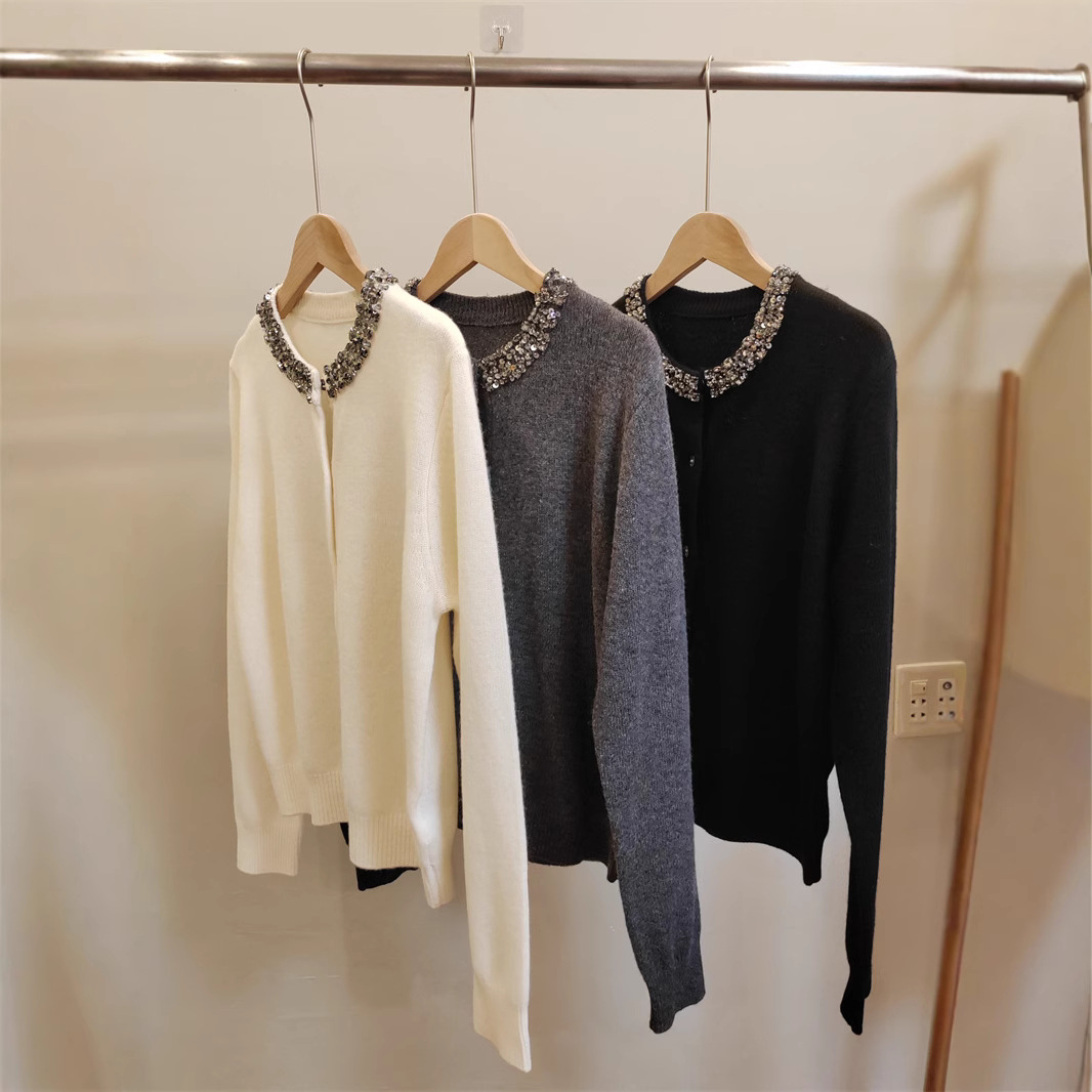Demi-season woolen solid color cardigan with a round collar