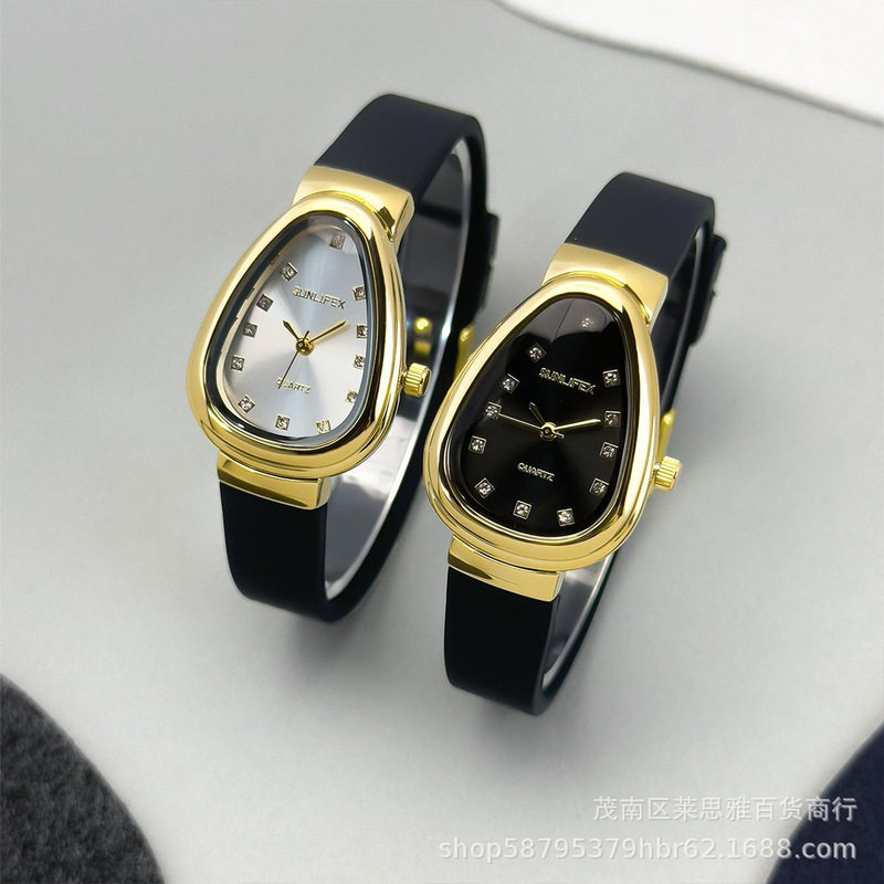 Galaxy Elegant Mother-Of-Pearl Casual Women's Watch, Fashionable and Stylish Silicone Quartz Watch, Niche Rhinestone Vintage Style Galaxy Elegant Mother-Of-Pearl Casual Women's Watch, Fashionable and Stylish Silicone Quartz Watch, Niche Rhinestone Vintage Style
