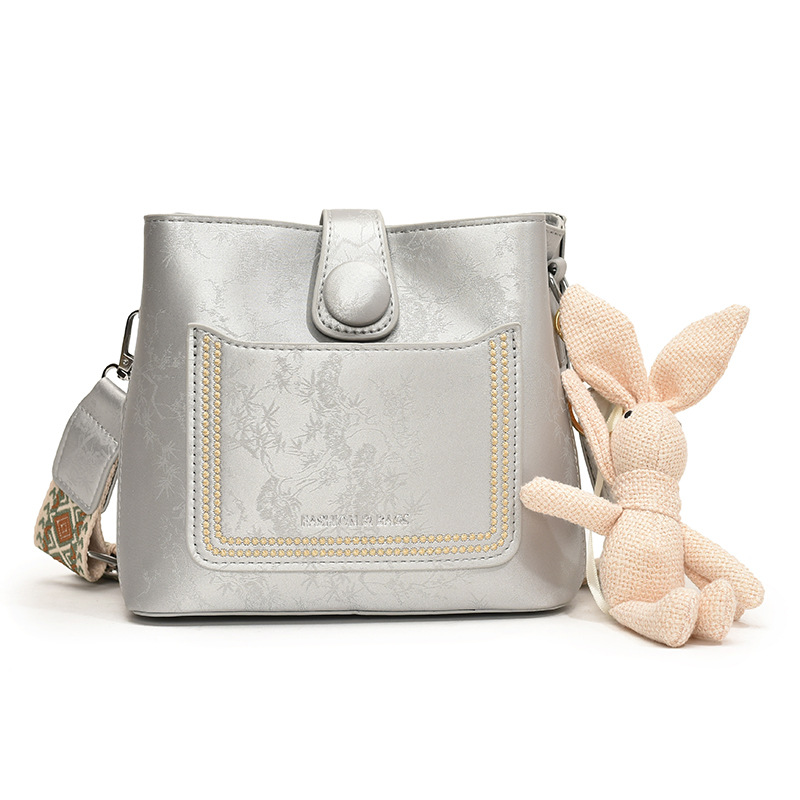 High end Korean version versatile hand-held bucket small for women's summer 2024 new wide shoulder strap crossbody bag_voghion.com