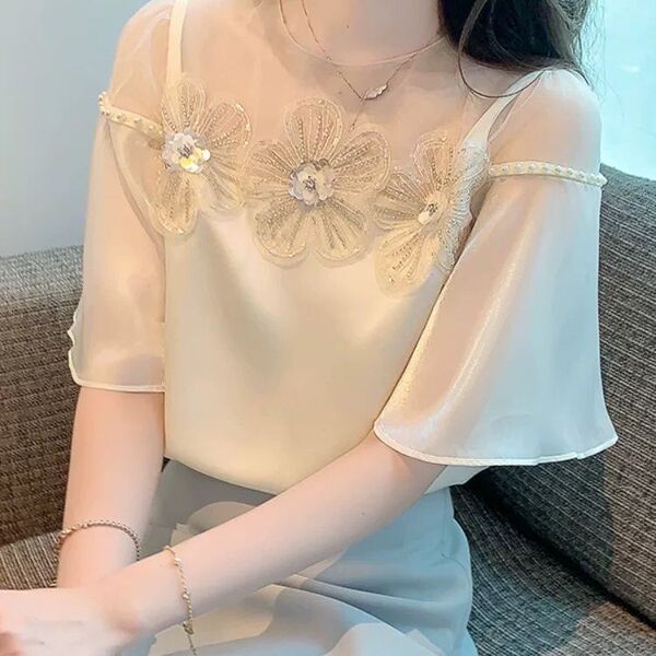 Fashionable elegant three dimensional lace summer T-shirt with a…