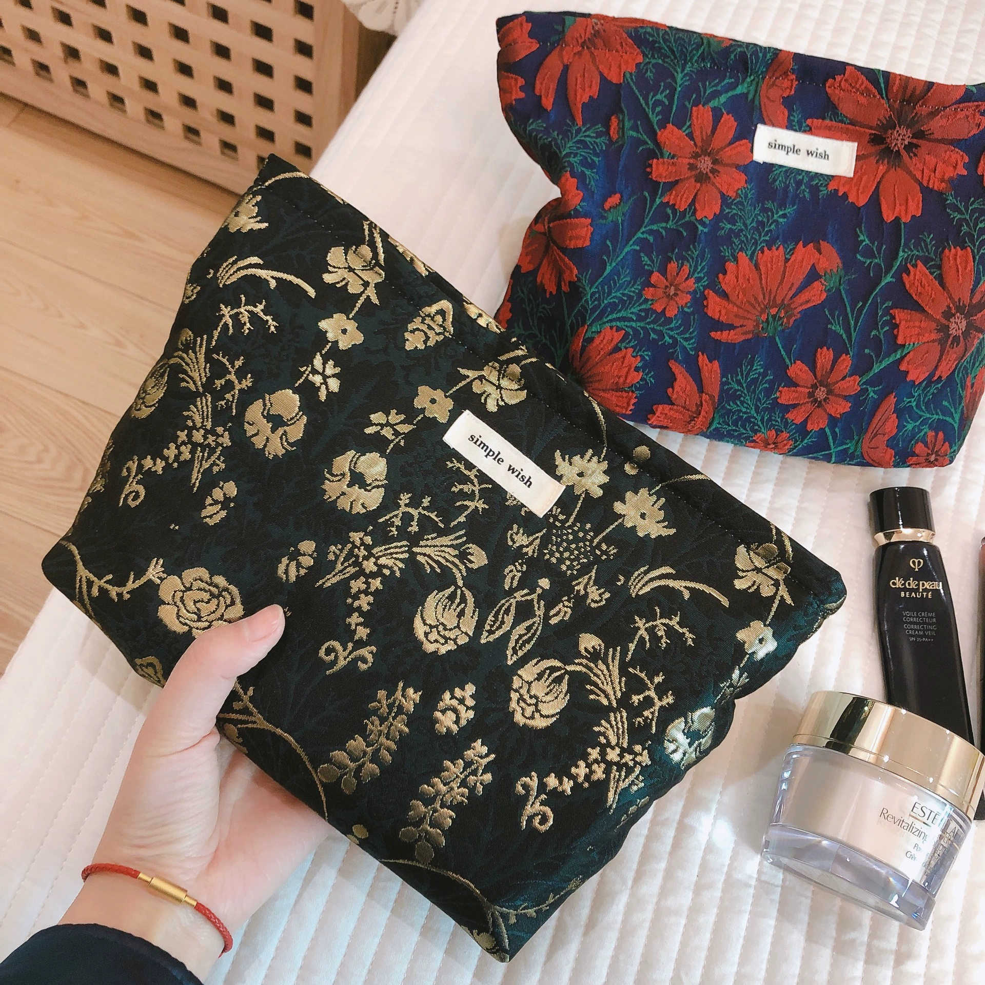 Косметичка, маленькая clutch-сумочка, система хранения для поездок