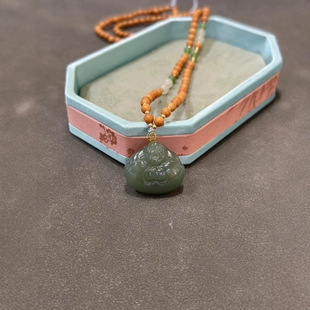 Jin Yutang Xinjiang Hetian Jade Qingshui Hug Buddha Pendant Warm, Moisturizing and Delicate Buddha Light Protects You Peace and Joy