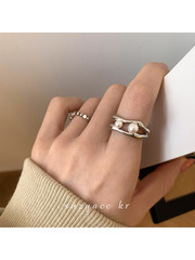 Japanese lightweight luxury niche design double-layer pearl ring 2023 new fashion simple index finger ring