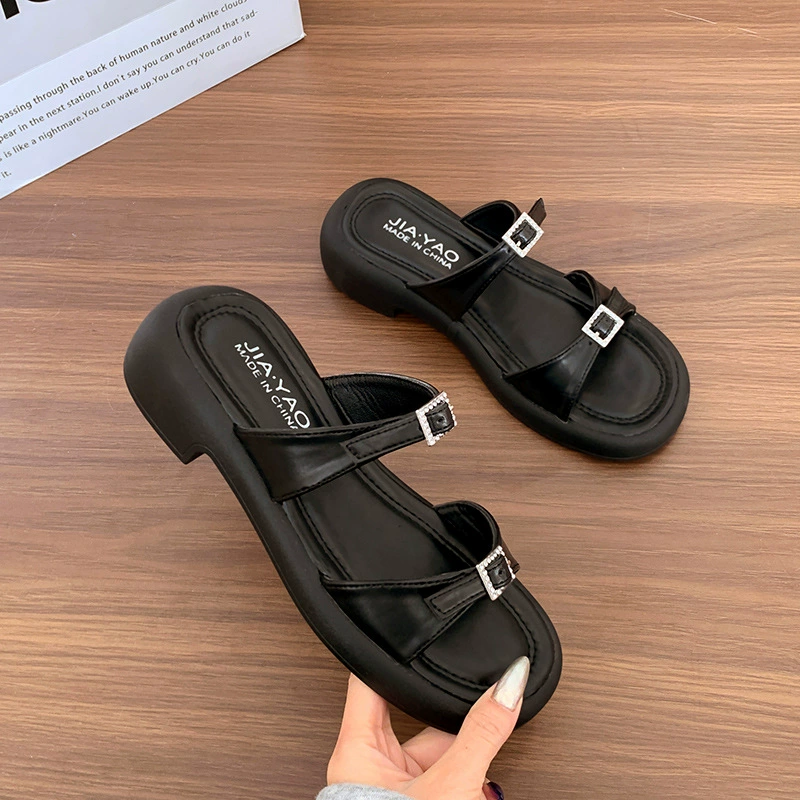 Summer fashionable beach slippers with bow