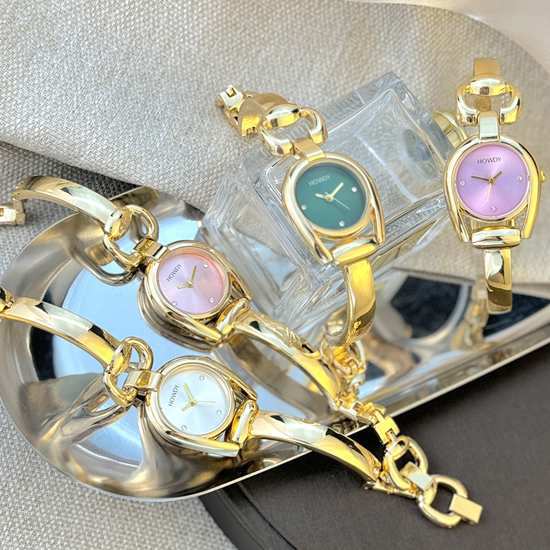 88g Weight Ordinary Glass Mirror Material Vintage Style Classic Style Round Single Folding Buckle Quartz Watch Women's Watches