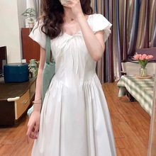 感白色泡泡袖连衣裙女夏季新款小个子设计感显瘦仙女裙中长裙