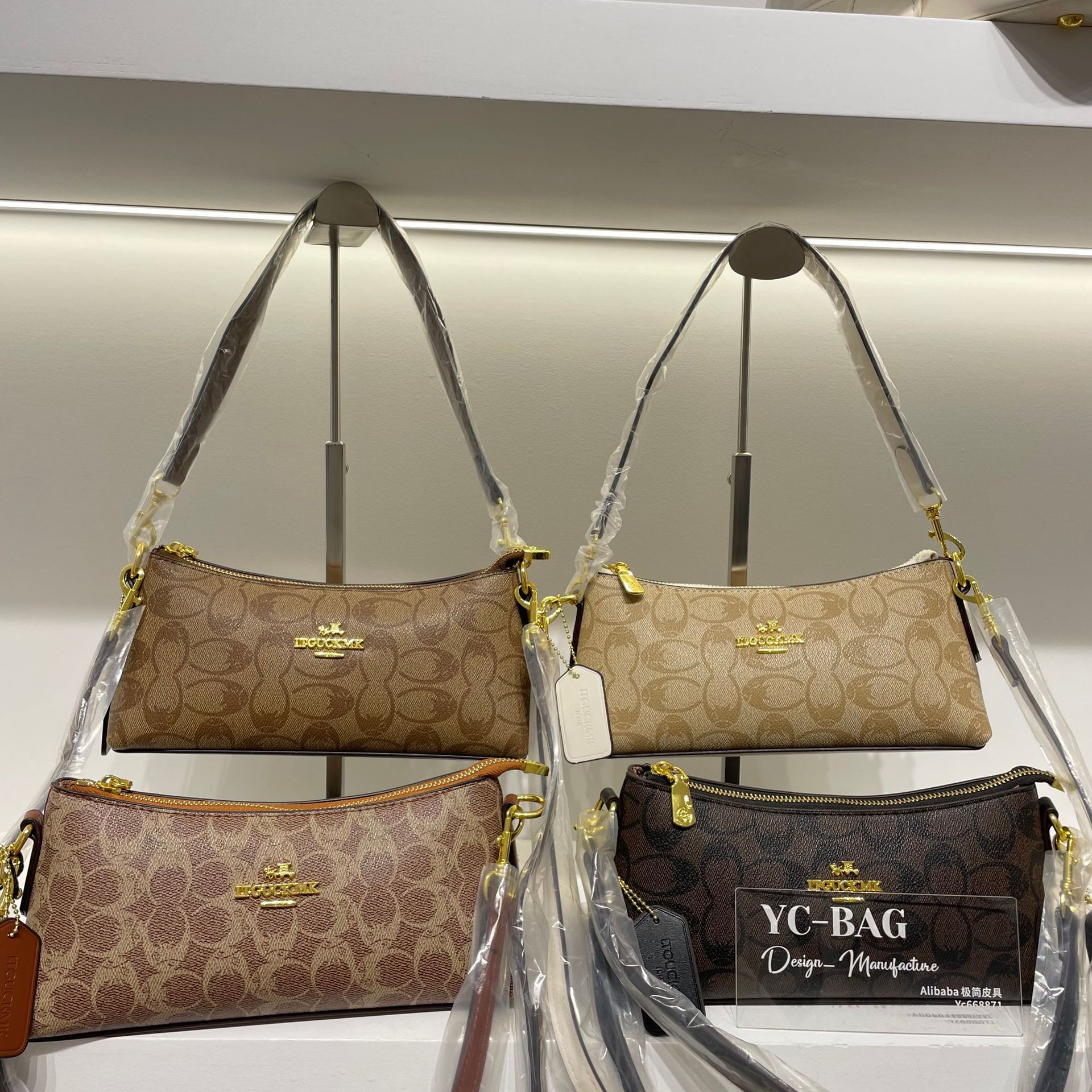 Fashionable retro one-shoulder bag