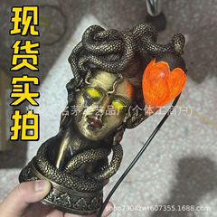 クロスボーダーメデューサテーブルランプメデューサテーブルランプ彫像神話モンスターゴシック樹脂装飾品