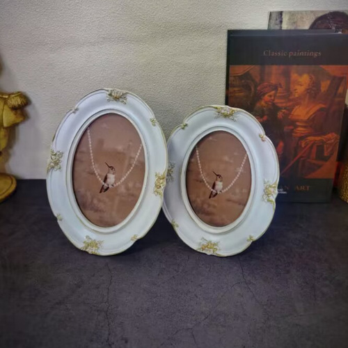 6-inch 7-inch oval European French picture frame retro old country table white gold edge living room bedroom ancient wall hanging