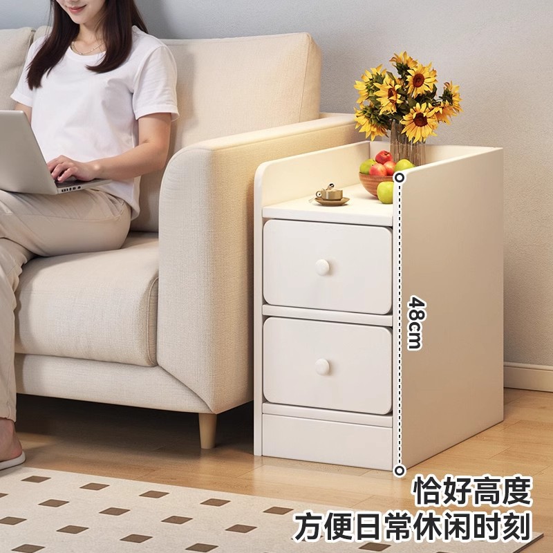 Mesita de noche, dormitorio doméstico, armario lateral de cama, estante pequeño, armario de almacenamiento simple para alquiler, armario de borde estrecho para sala de estar