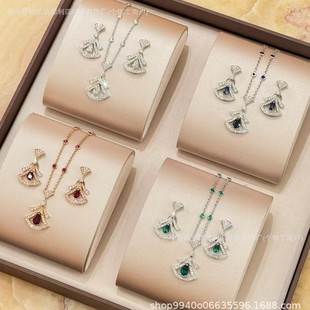 V��߰汾���Ҽt��ʯ�荴�ȹ�朕r�аٴ����18k�𾫹��߰汾