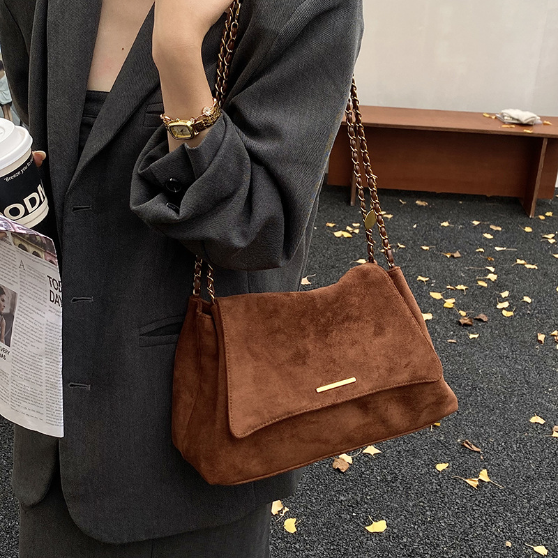 Bolso de hombro para mujer de ante con cadena elegante versátil_voghion.com