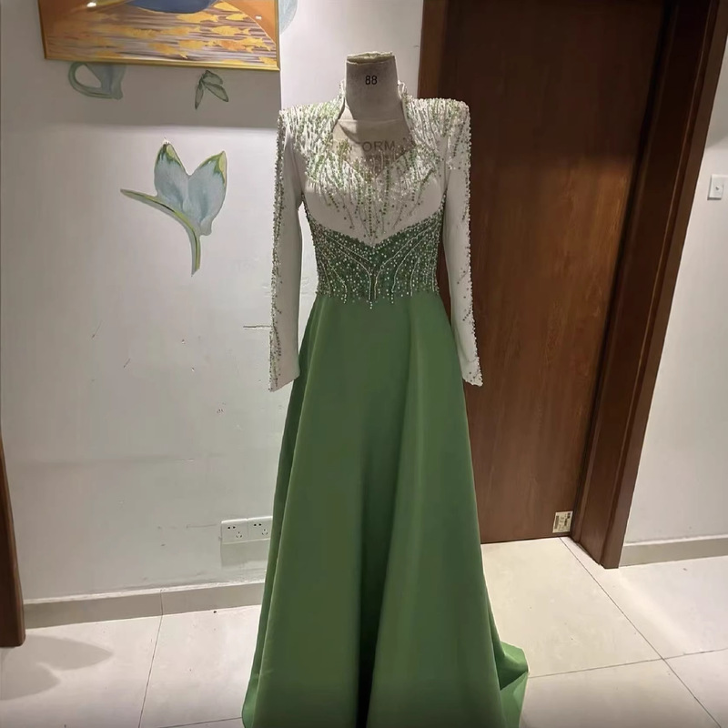 Fashionable Colored Women's Long Dress with Deep Neckline, Cocktail Party Dress, Sleeveless Evening Gown, Patchwork Nightclub Dress