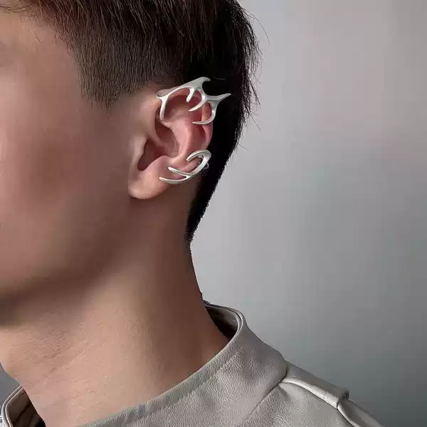 2025 Hot-Selling New Cyberpunk Style Ear Bone Clip for Men and Women Niche High-End Non-Pierced Elf Ear Clip Trend