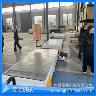 重型设备链板输送机双排板链同步运行输送设备工业生产组装流水线