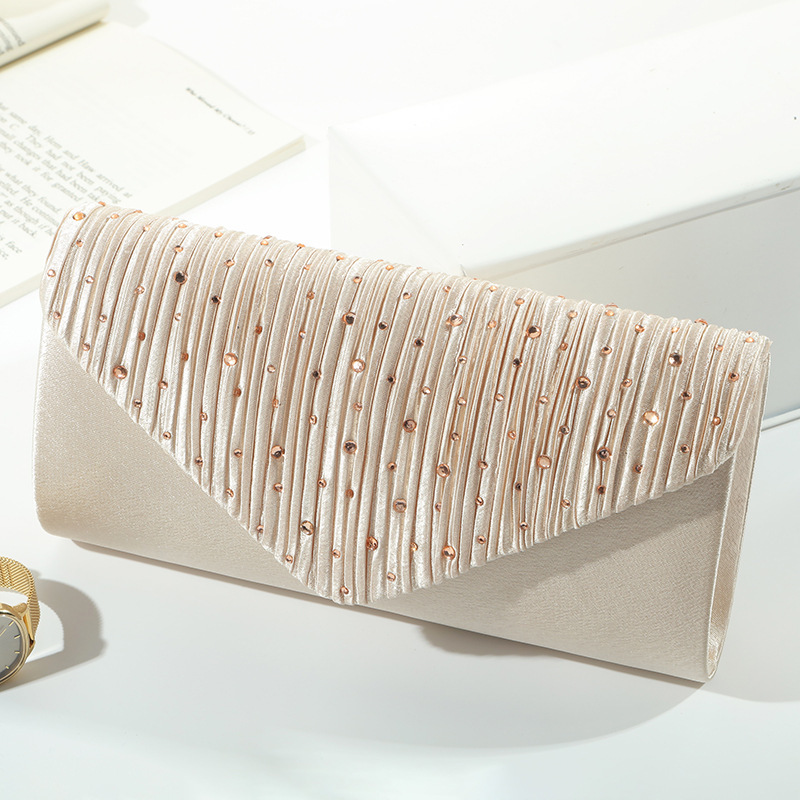 Women's Pu Leather Solid Color Elegant Lock Clasp Evening Bag display picture 4