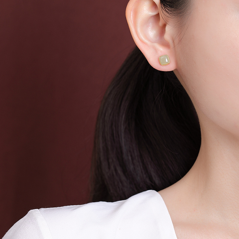 Bông tai bạc S925 mạ vàng đính đá vuông phong cách cổ điển — Một cặp