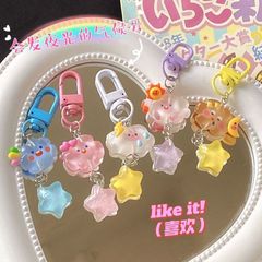 オリジナルの氷が細く輝いている星の雲のキーホルダーinsアニメ少女心学生のかばんにお嬢さんのプレゼントを掛けます。