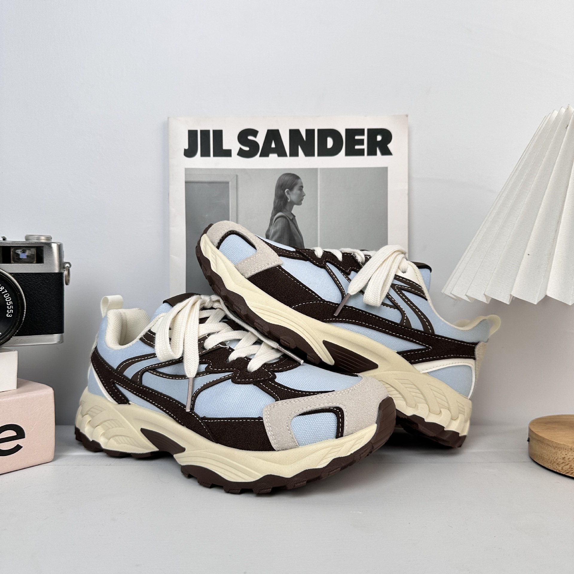 Yuanbo zapatos de padre y mujer 2025 nuevo diseño de nicho de altura de fondo grueso zapatos deportivos casuales universales