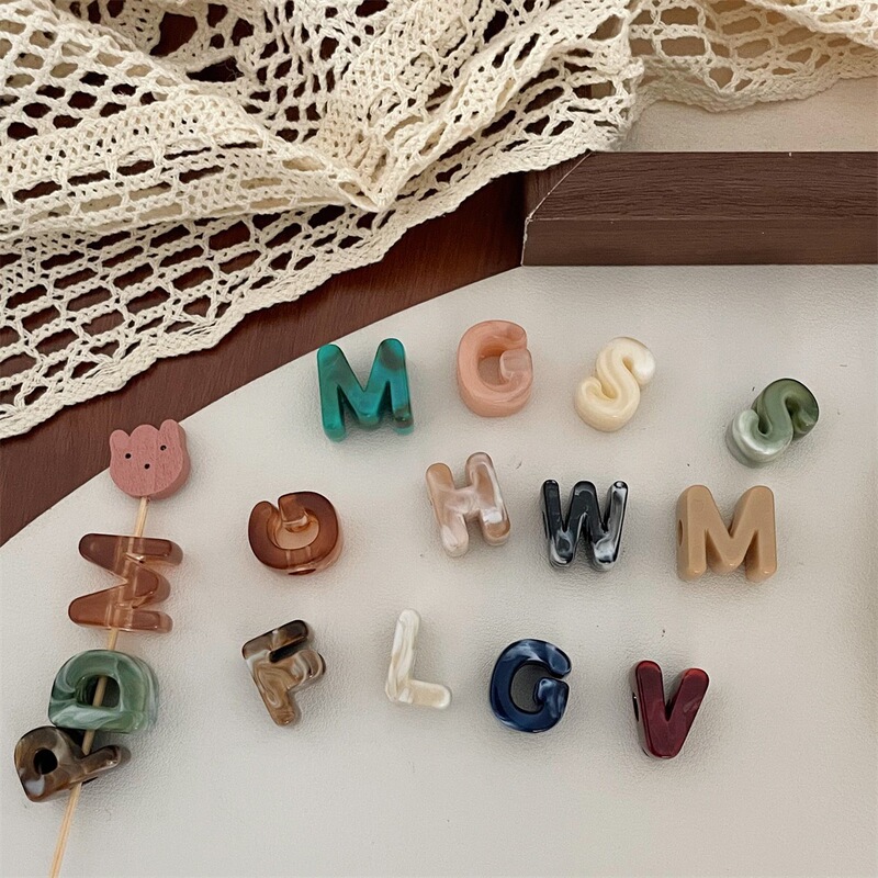Acrylic glass letter beads, large-hole beads, macaron-style, for handmade jewelry, straight-hole loose beads, phone chain accessories Acrylic glass letter beads, large-hole beads, macaron-style, for handmade jewelry, straight-hole loose beads, phone chain accessories