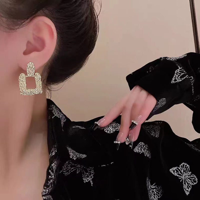 hmqViviiyNSAyin7WuaUt1946PGcFHaeBkyx