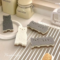 かわいい猫のスポンジは家庭の台所を拭き、メロンの清潔さを真似て油を拭き、食器を洗って雑巾を拭きます
