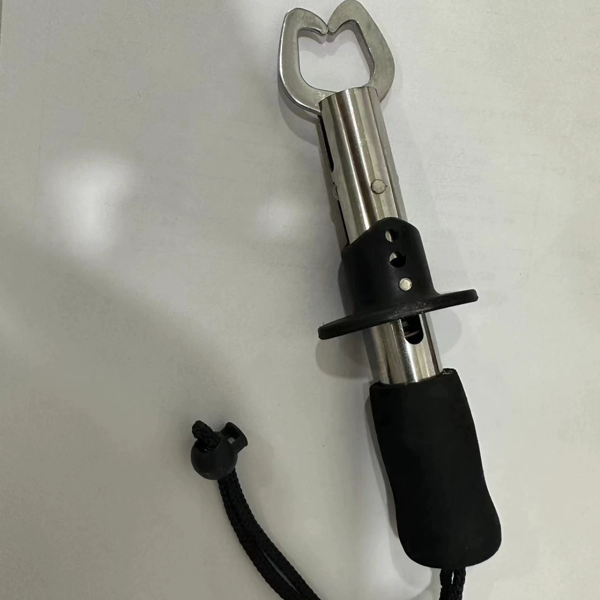 Контроллер рыбы из нержавеющей стали в штучной упаковке Производители плоскогубцев Luya поставляют контроллер рыбы с прямой ручкой Плоскогубцы для крючков Luya