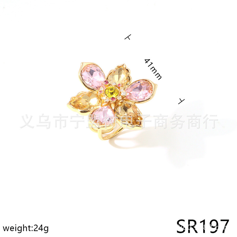 【新品】中国专属系列花朵系列粉白金色花瓣珍珠耳钉项链手链套装|undefined