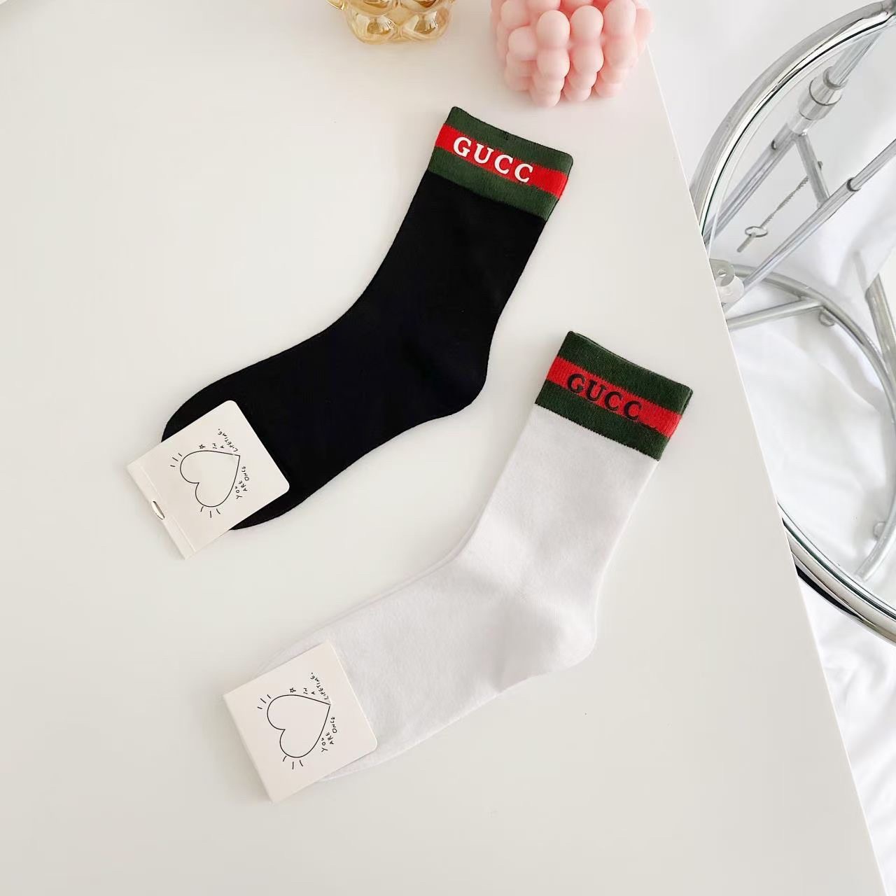 Light Luxury Trendy Brand G Home Letter Hot Label Red and Green Color Matching Striped Middle Tube Socks Cotton Men's and Women's Commuting Black and White High-Level Sense