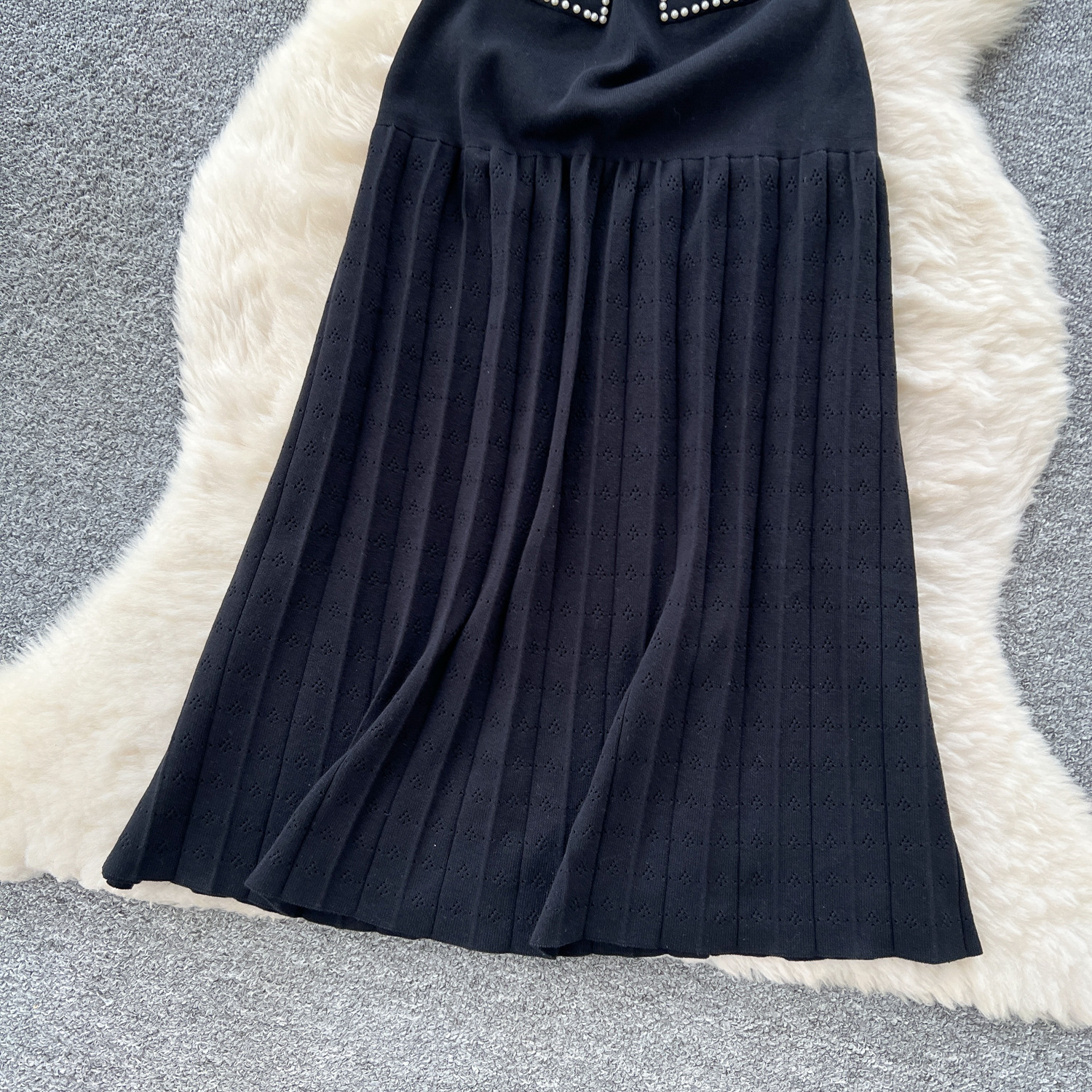 Women's French Style Beaded round Neck Short Sleeve Knit Dress Elegant Slimming Inner Sweater Dress_ecoleips.com