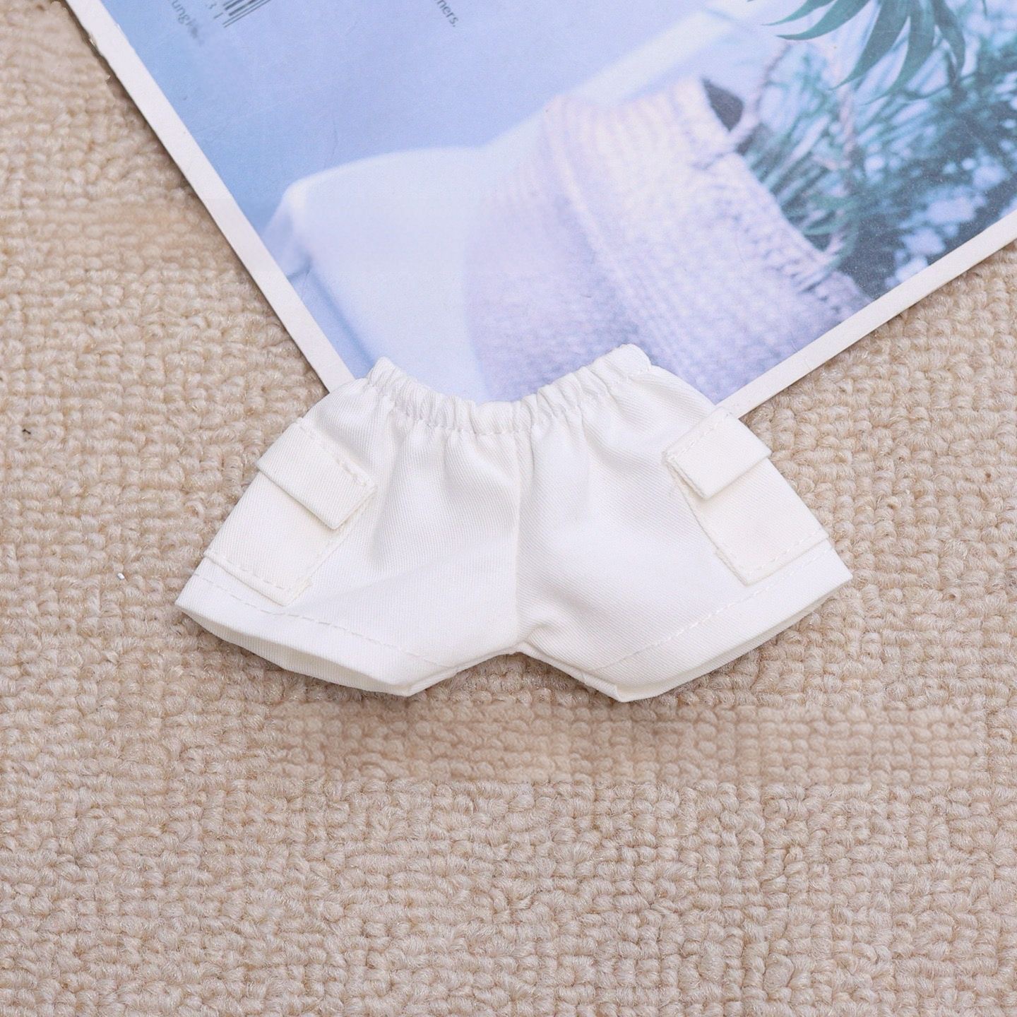 White / Suitable for dolls aged 10 to 17