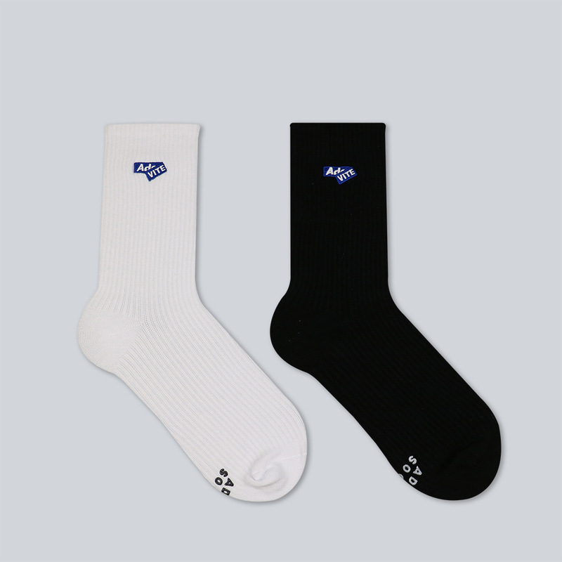 Trendy brand black and white folding LOGO embroidered socks street simple fashion sports socks cotton men and women Wholesale