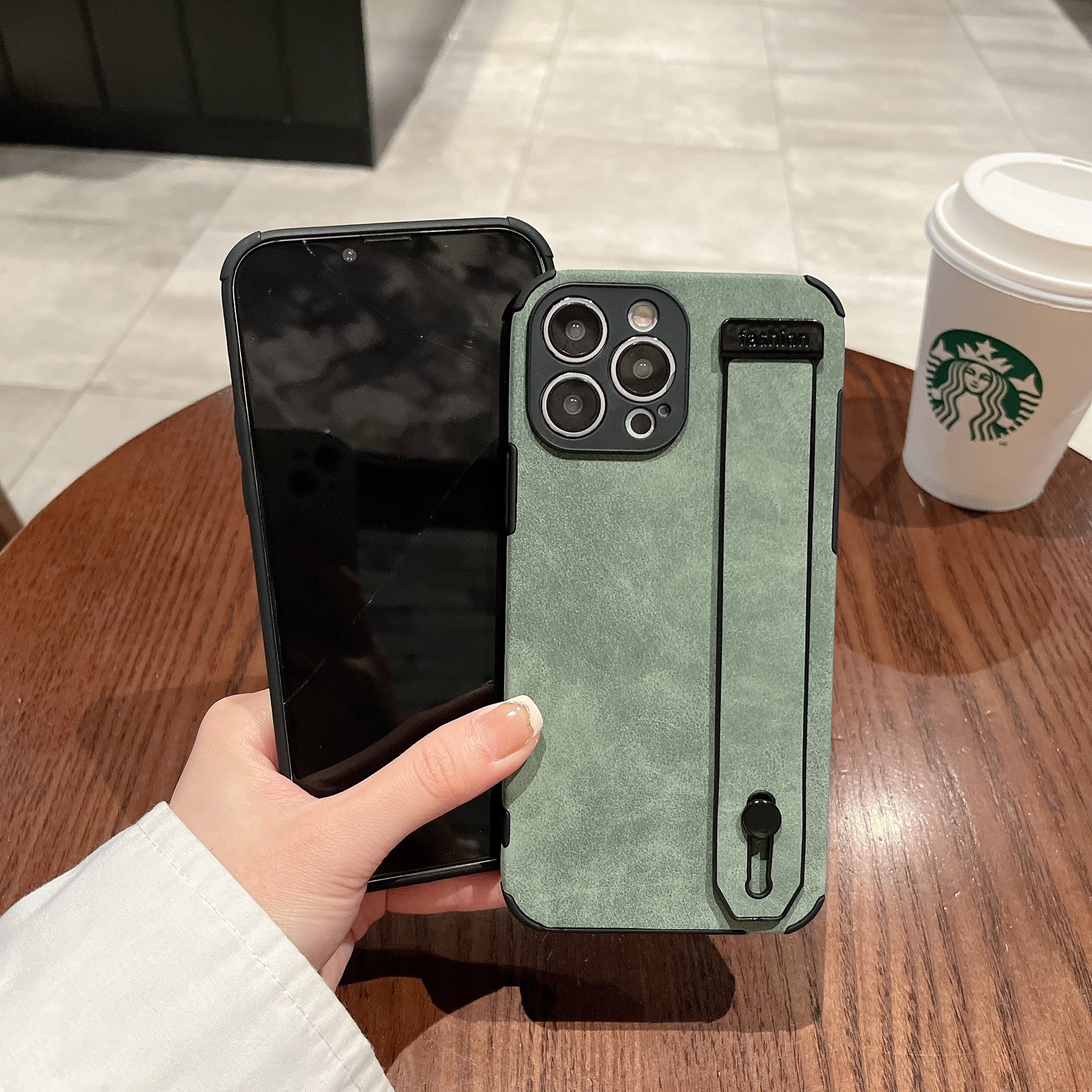 手腕帶支架腕帶適用蘋果12純色手機殼iPhone14全包防摔XR軟硅膠套