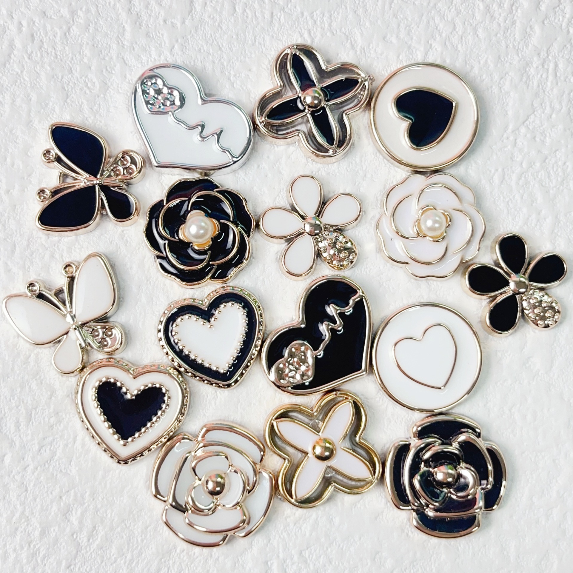 Corea del sur fragancia goteo de aceite camellia amor diy accesorios de joyería caja de teléfono móvil bolsas de zapatos material de parche de hebilla