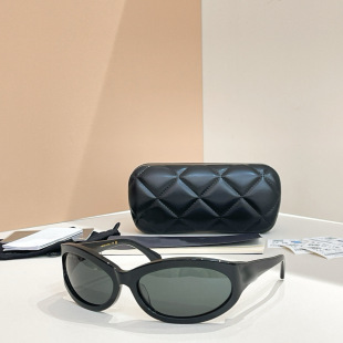 Jennieͬ��С���L26C�ڳ��l��ī�RŮ�����⾀бꖷ���̫����R��