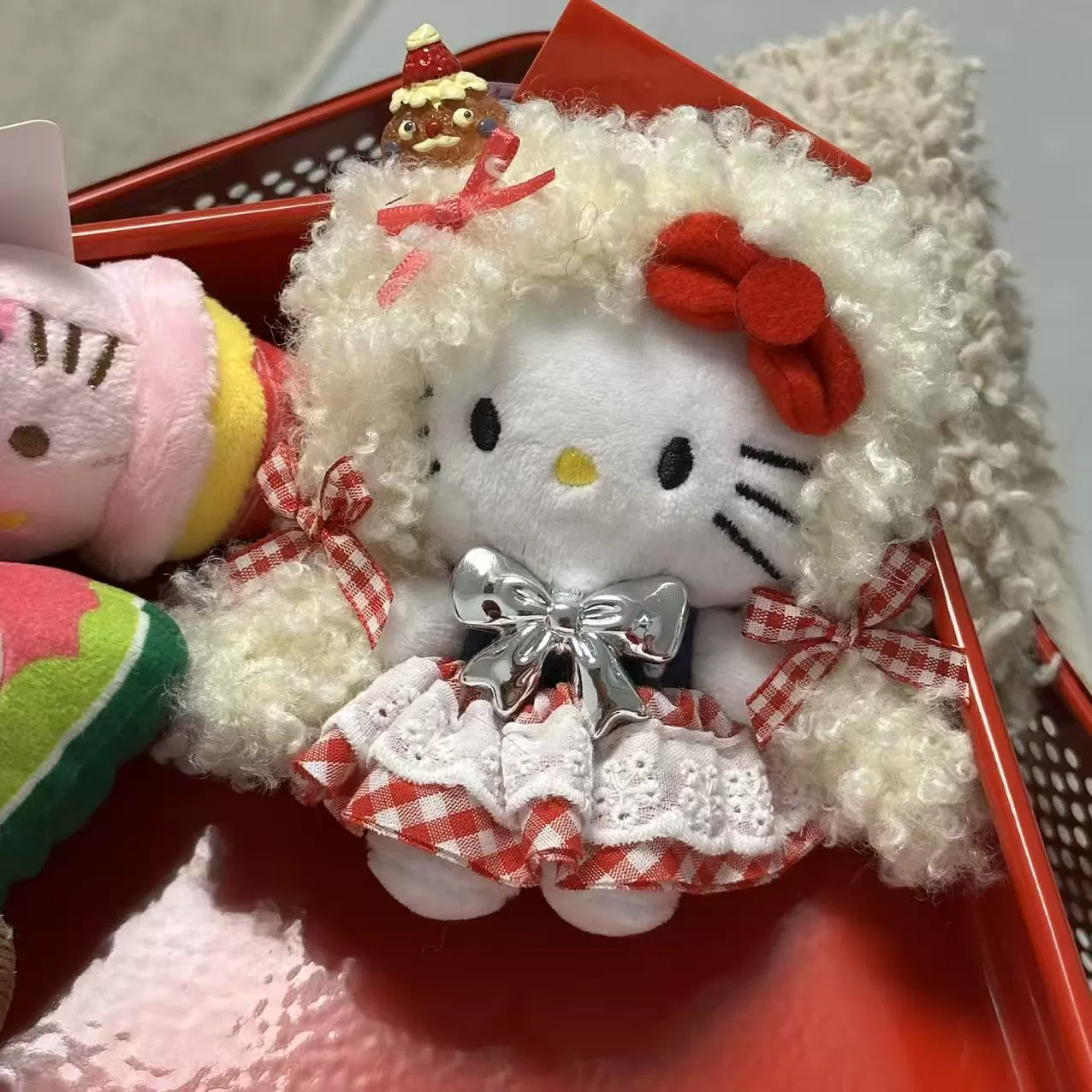 Плюшевая подвеска-брелок для ключей (Hello Kitty) симпатичная кукла, мягкая мини-плюша 10+ вариантов дизайна, подарок 0.038 кг