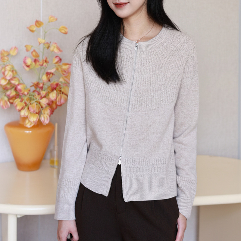 Autumn Overture Heavy-Duty Cable-Knit 100% Merino Wool Crew Neck Cardigan Sweater with Double Zipper Knit Top for Women Autumn Overture Heavy-Duty Cable-Knit 100% Merino Wool Crew Neck Cardigan Sweater with Double Zipper Knit Top for Women