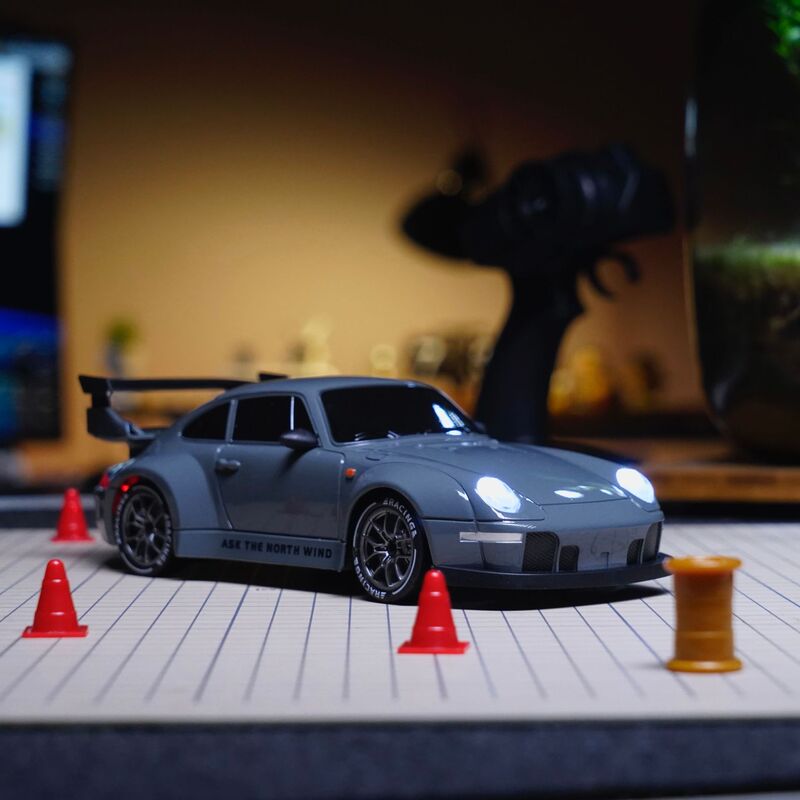 Limited Edition North Wind Big Throttle Rc Drift Car with Entry-Level Controller, High-Speed Car with Lights, Four-Wheel Drive Racing Toy Car