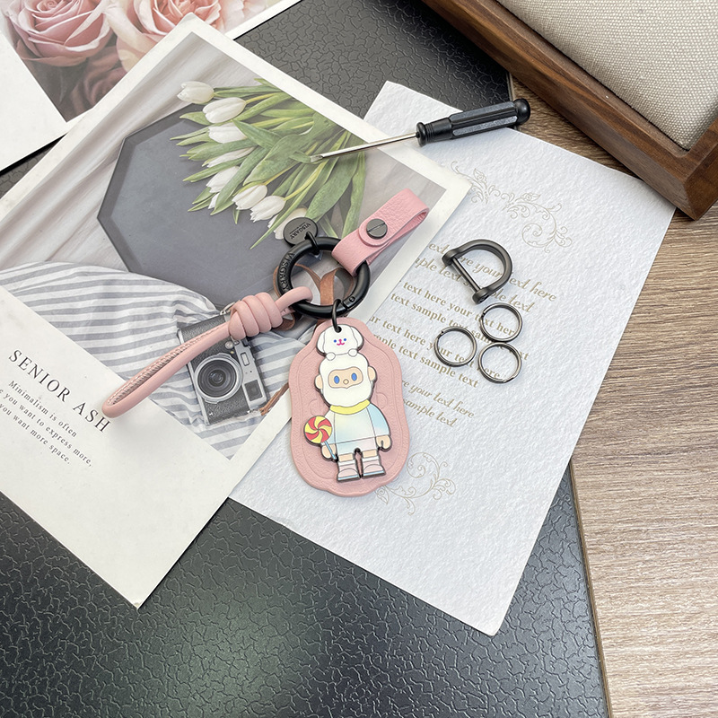 Trendy play diy leather key chain woven hanging chain badge key hanging rope bag hanging V buckle studio co-name customization