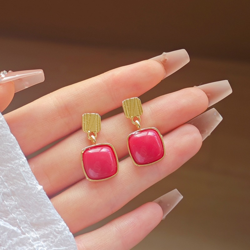 Pendientes cuadrados rojos Pendientes geométricos de temperamento retro francés