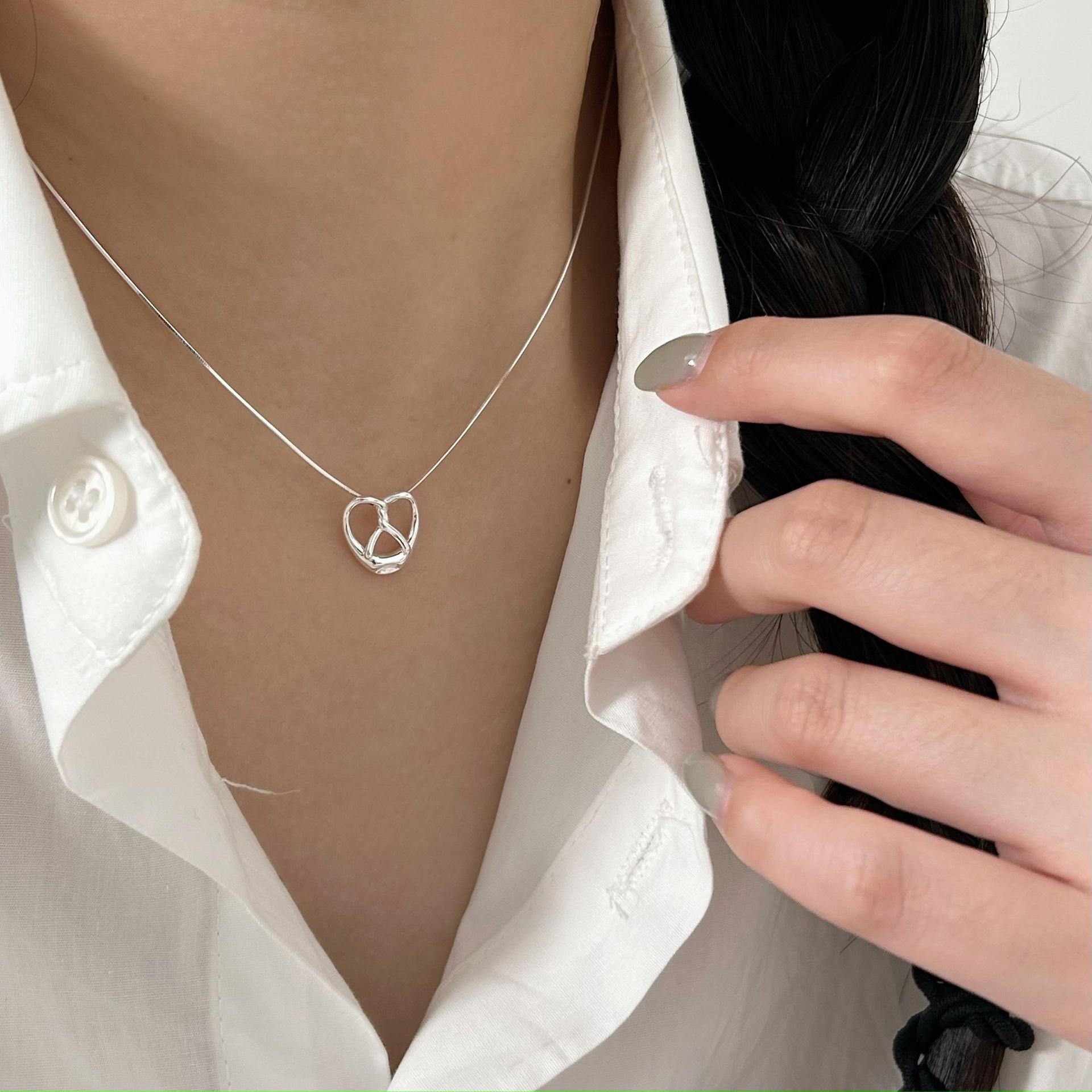 6g Weight 925 Sterling Silver Plating Heart Shape Pendant Necklace