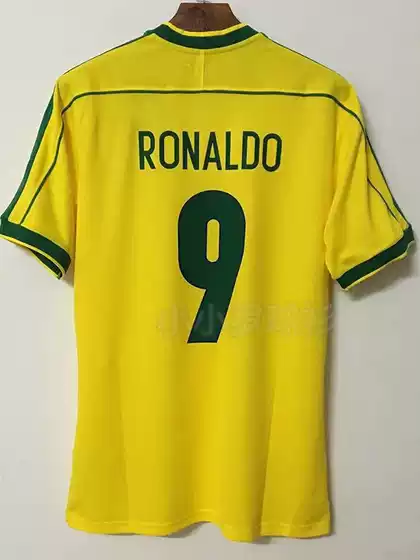 Classic retro football jersey with the number one jersey, including Saneti, Ronaldo, Deca, Kamartini, Eto'o, Milito