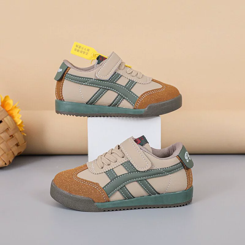 Soft sneakers for boys, non-slip sports shoes, footwear, new collection, for teenagers